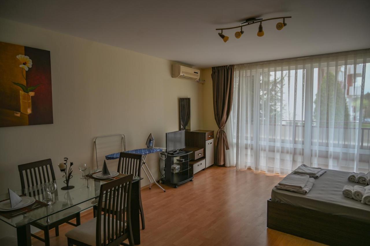 Panorama Fort Beach, Фамилно Студио Deluxe Sveti Vlas Εξωτερικό φωτογραφία
